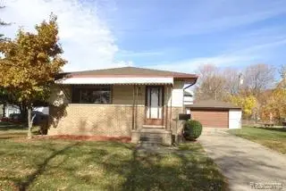 6815 Braun, CenterLine, MI 48015