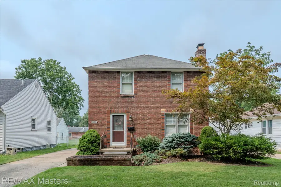 29386 Walnut Street, Flat Rock, MI 48134 - #2