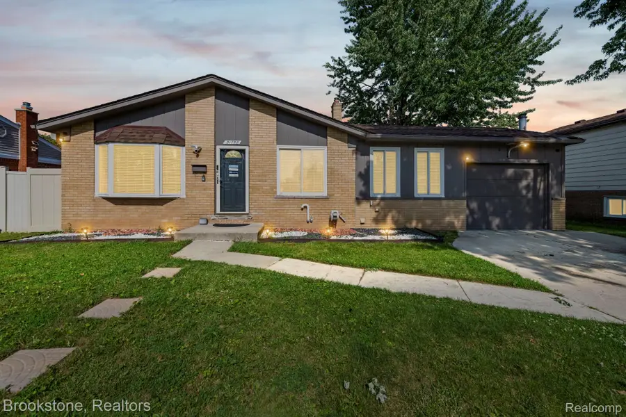 31758 Eiffel Avenue, Warren, MI 48088 - #3