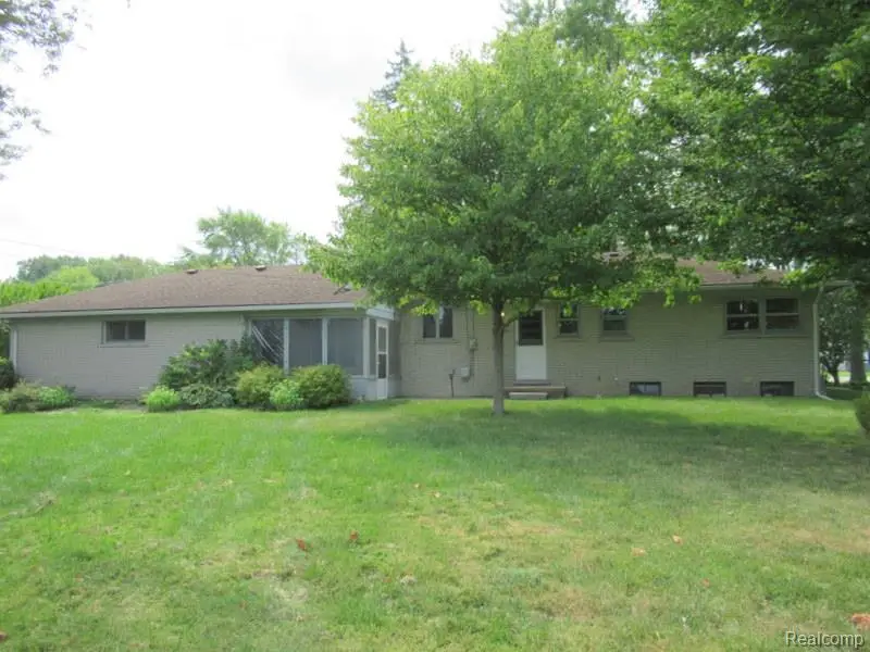 50300 North Avenue, Macomb, MI 48042 - #2