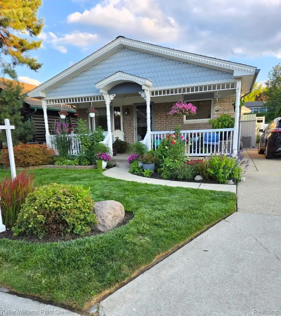 22458 Milner Street, Saint Clair Shores, MI 48081 - #3