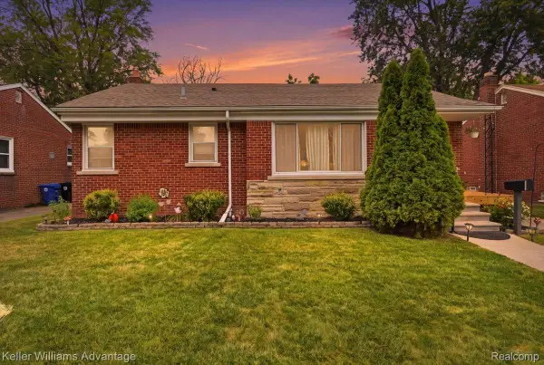 12035 Royal Grand, Redford, MI 48239