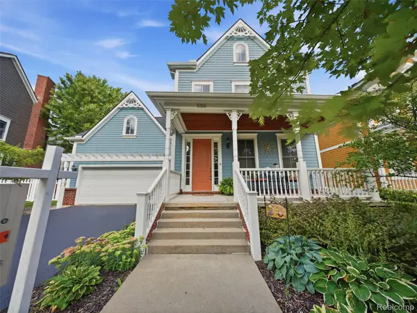 556 Mckinley Circle, Canton, MI 48188