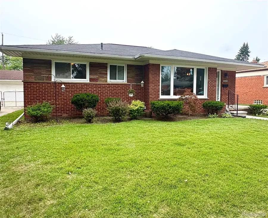 1812 E Longmeadow Road, Trenton, MI 48183 - #2