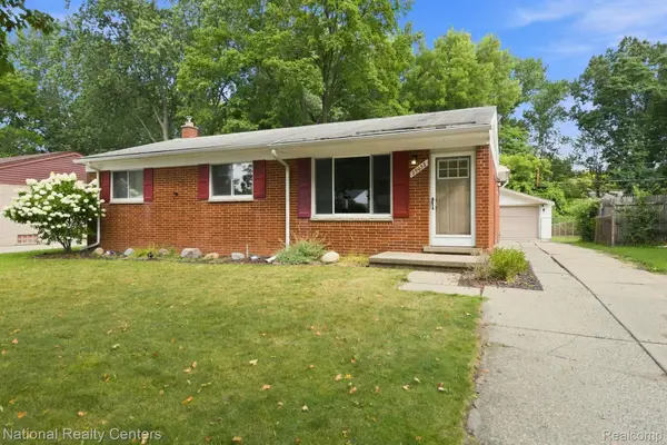 29032 Rayburn Street, Livonia, MI 48154