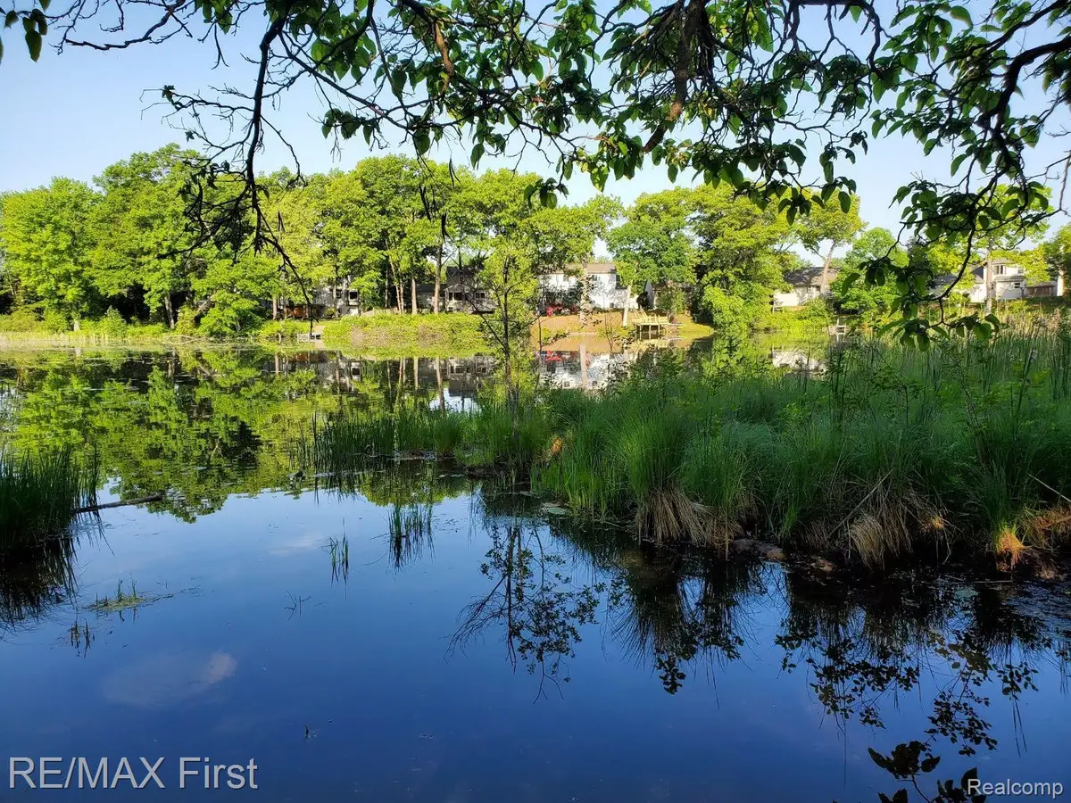 4330 Hatchery Road, Waterford, MI 48329 - #1