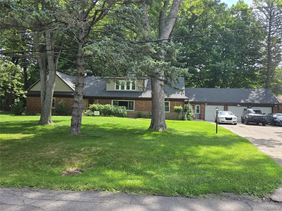 24100 Tamarack Trail, Southfield, MI 48075 - #2