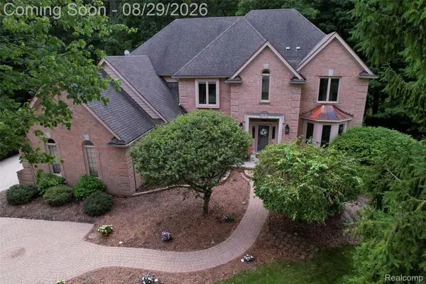1733 Apple Ridge Court, RochesterHills, MI 48306
