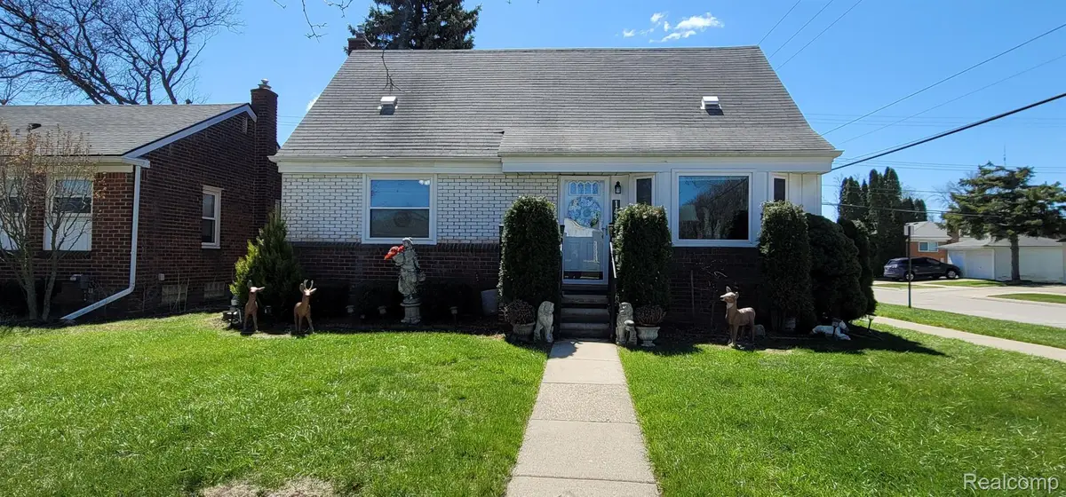14301 Manhattan Street, Oak Park, MI 48237 - #1