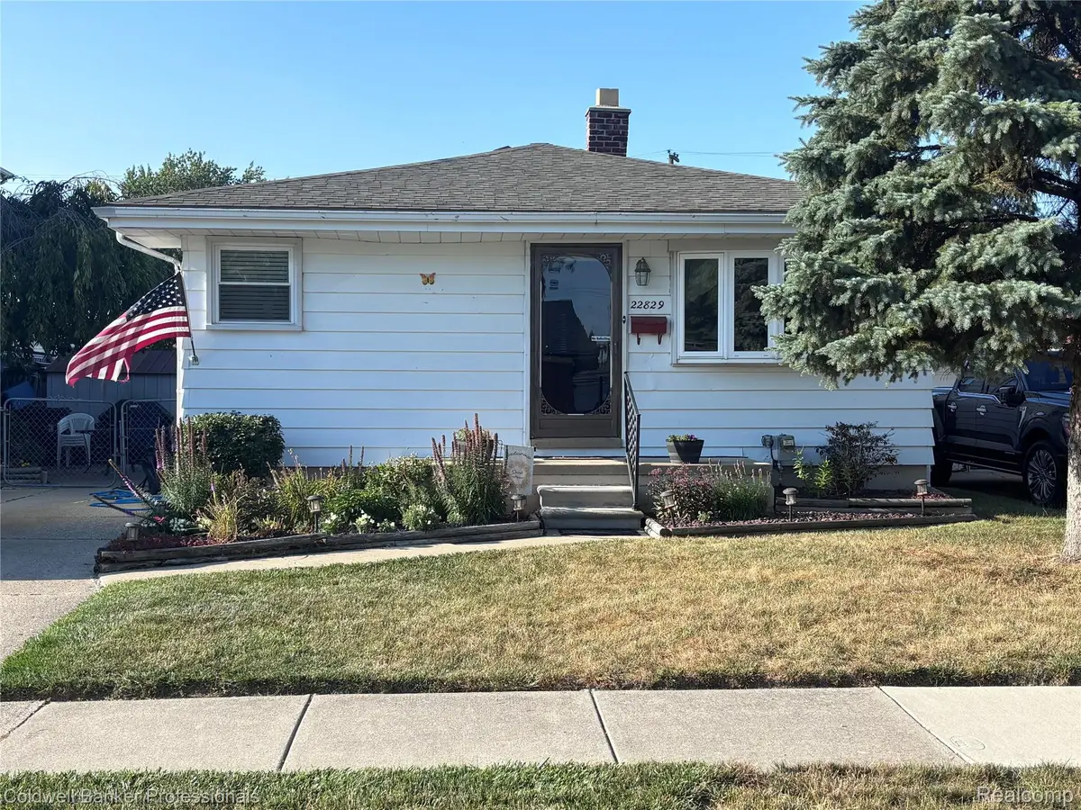 22829 Arcadia Street, Saint Clair Shores, MI 48082 - #1