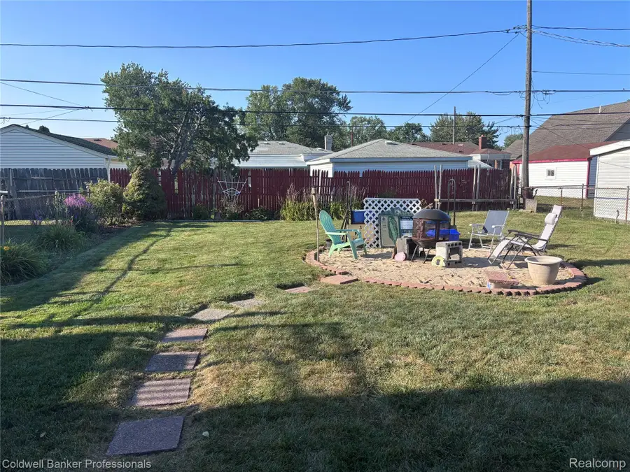 22829 Arcadia Street, Saint Clair Shores, MI 48082 - #3