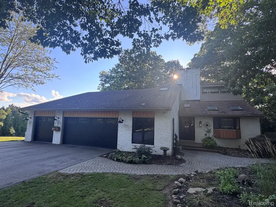 1510 Milford Hills Drive, Milford, MI 48381 - #2