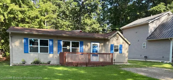 270 Indian Trail, Columbiaville, MI 48421
