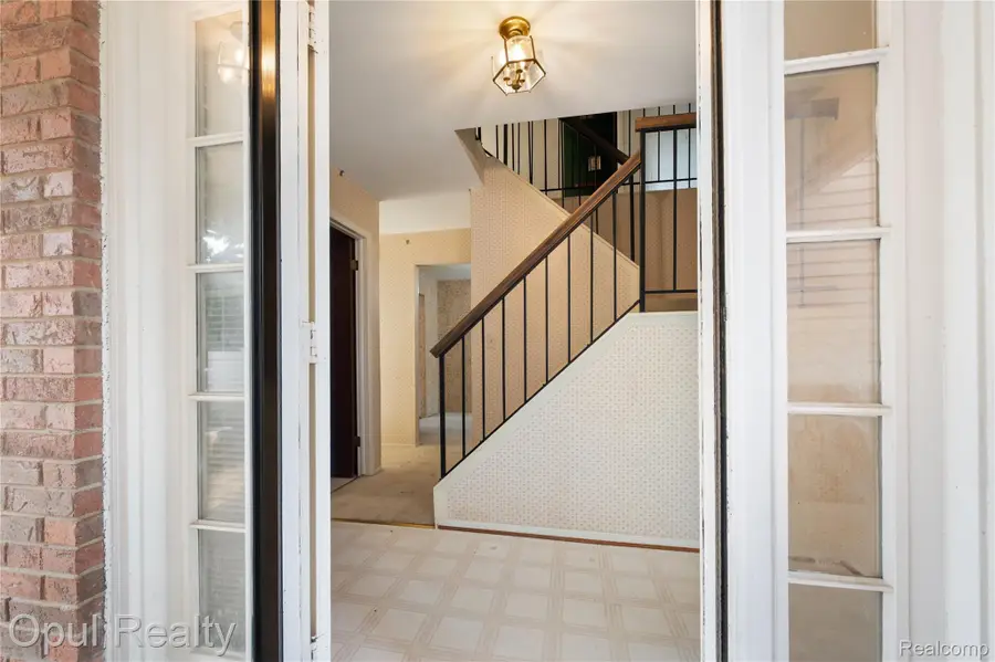 20831 W Glen Haven Circle, Northville, MI 48167 - #2