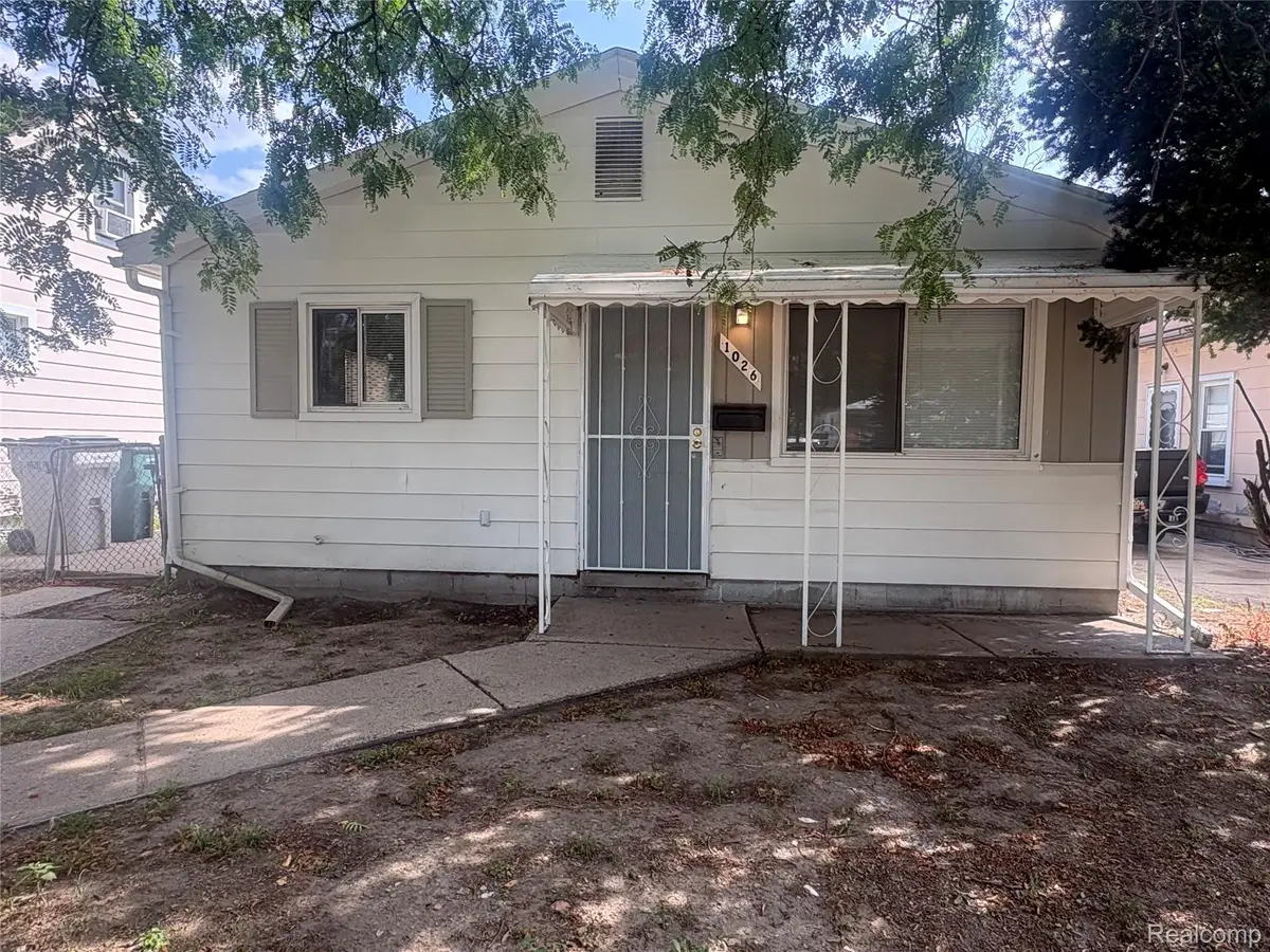 1026 E Evelyn Avenue, Hazel Park, MI 48030 - #1