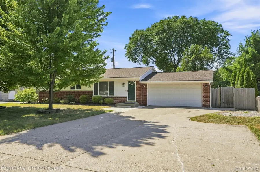 38031 Five Mile Road, Livonia, MI 48154 - #3