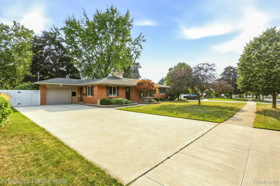 635 Heine Street, Frankenmuth, MI 48734 - #3