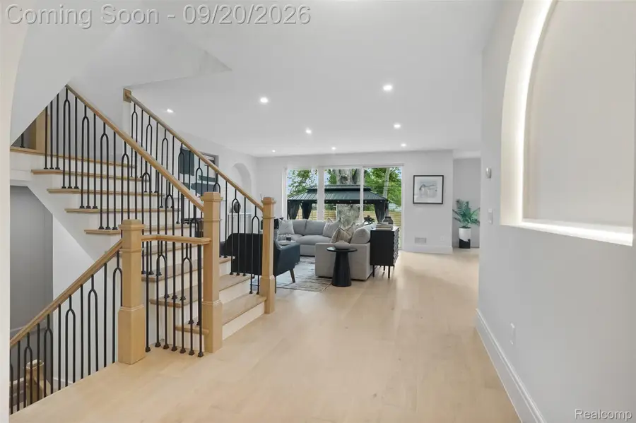 4106 Elmhurst Avenue, Royal Oak, MI 48073 - #3