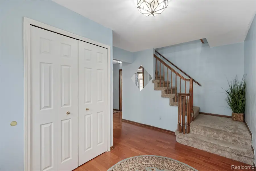 450 Timberline Drive, Rochester Hills, MI 48309 - #2