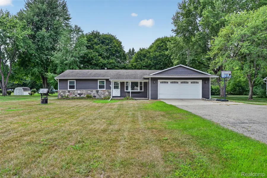 12327 N Jennings Road, Clio, MI 48420 - #2