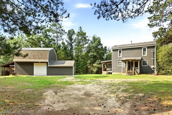 1738 E Pioneer Road, Roscommon, MI 48653