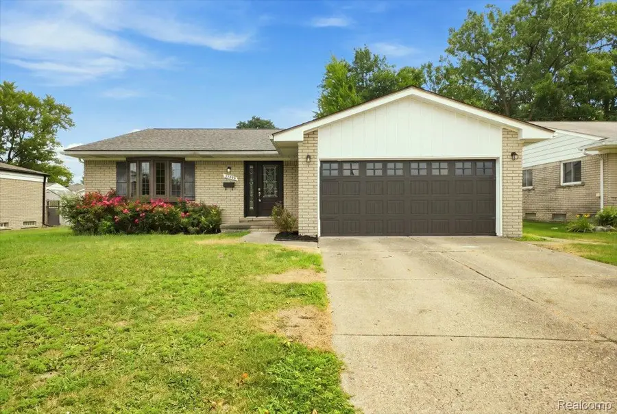 33099 Lancashire Street, Westland, MI 48185 - #2