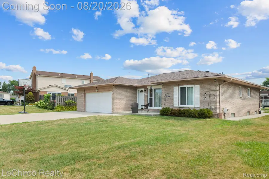 38134 Chatham Court, Sterling Heights, MI 48310 - #3