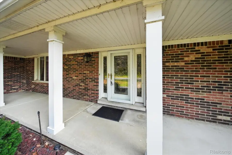 8940 Sarah Lane, Grosse Ile, MI 48138 - #3