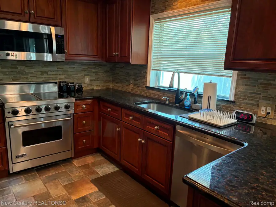12831 Northfield Boulevard, Oak Park, MI 48237 - #3