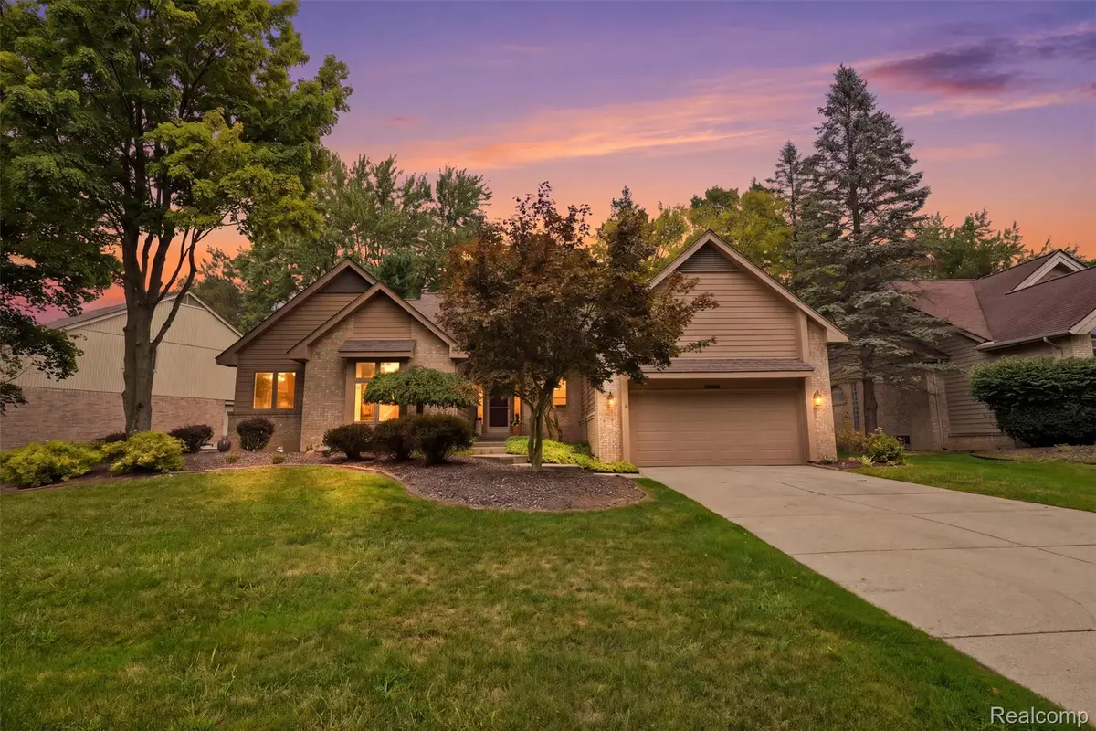 4963 Countryside Drive, West Bloomfield, MI 48323 - #1