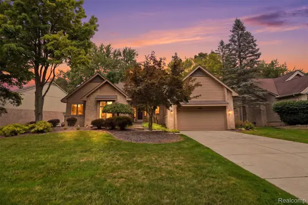 4963 Countryside Drive, WestBloomfield, MI 48323