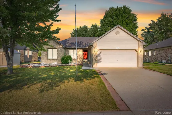 46536 Fox Run Drive, Macomb, MI 48044