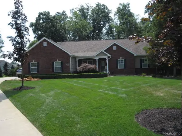 7876 Donegal Court, Fenton, MI 48430