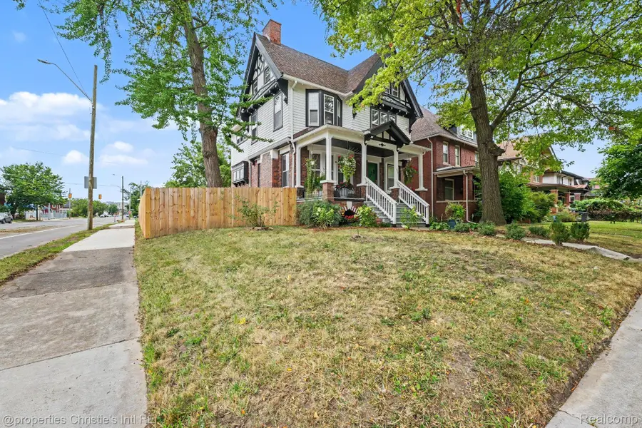 605 Atkinson Street, Detroit, MI 48202 - #2