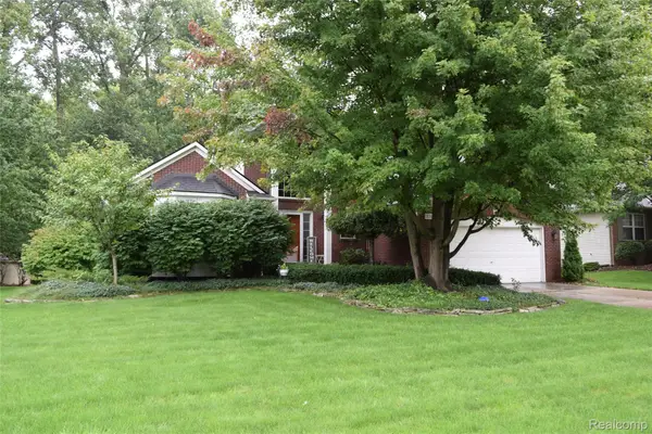 5311 Sandalwood Court, GrandBlanc, MI 48439