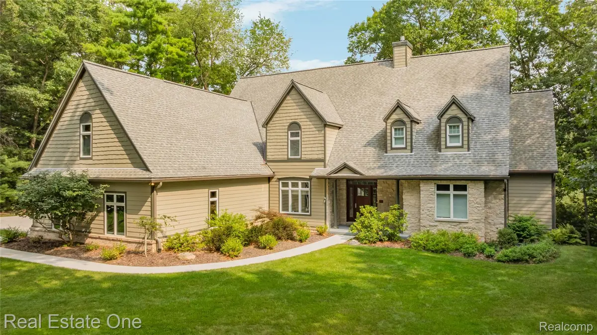 11138 Pine Needle Drive, Brighton, MI 48114 - #1