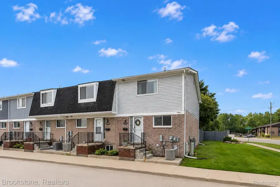 16092 W 11 Mile Road, Southfield, MI 48076 - #3