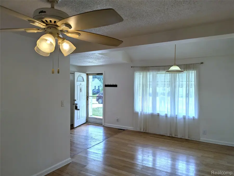 35054 Glen Street, Westland, MI 48186 - #2