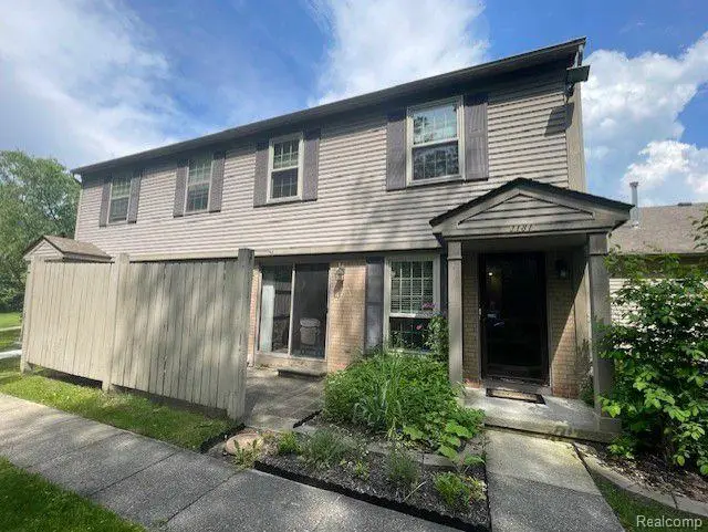 3181 Hidden Ridge Drive, Waterford, MI 48328 - #1