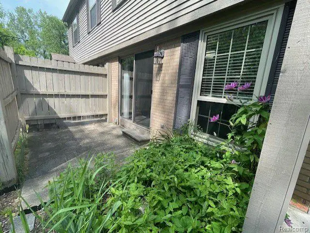 3181 Hidden Ridge Drive, Waterford, MI 48328 - #2