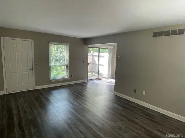 3181 Hidden Ridge Drive, Waterford, MI 48328 - #3