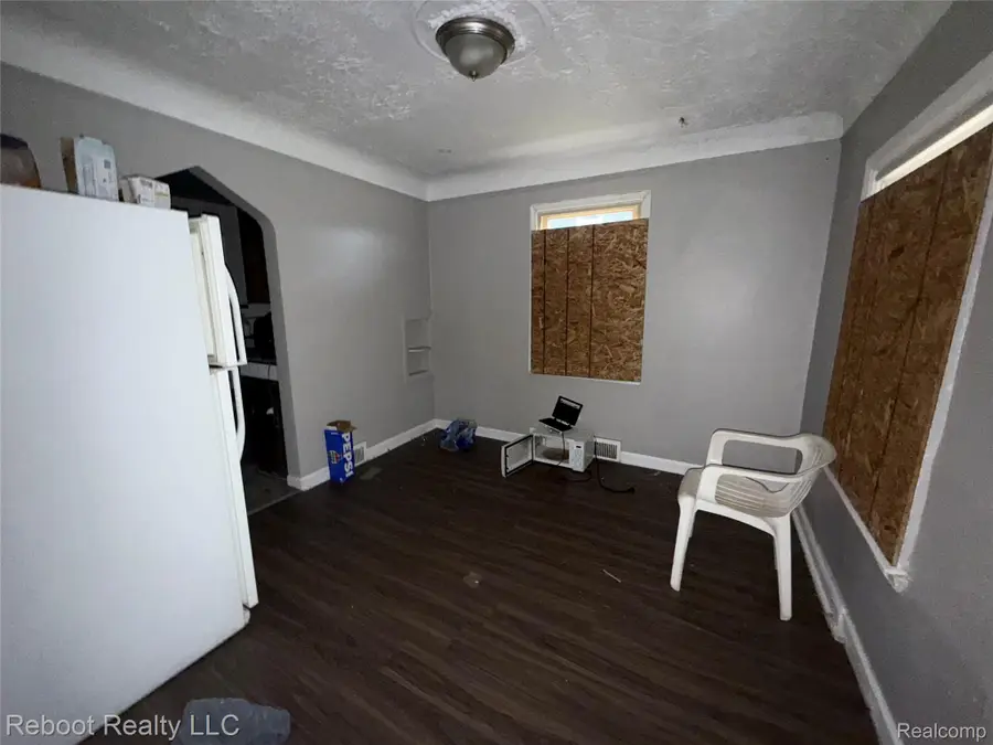 10437 Mckinney Street, Detroit, MI 48224 - #3