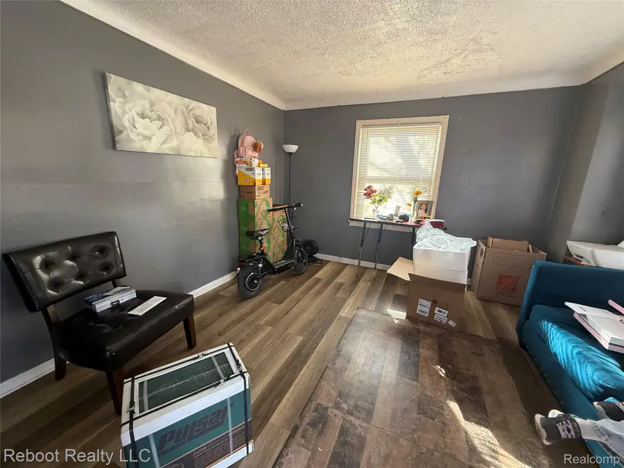 22341 Lyndon Street, Detroit, MI 48223 - #2