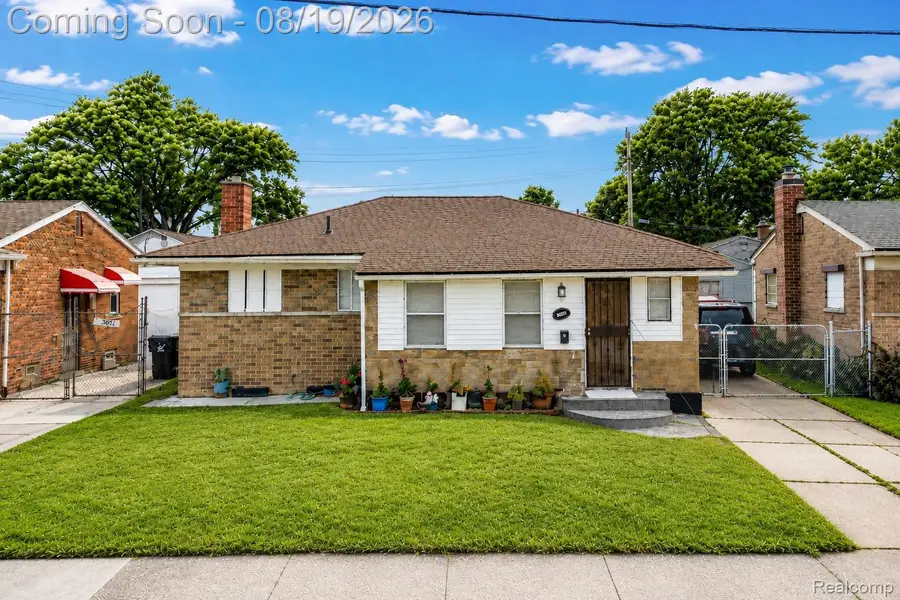 12021 Buffalo Street, Hamtramck, MI 48212 - #2