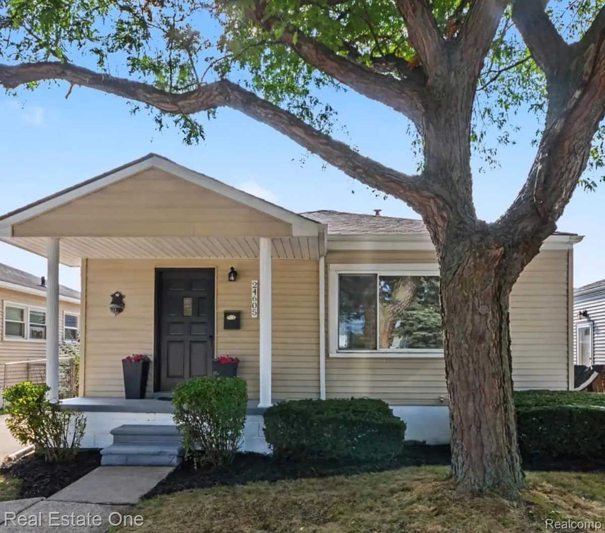 24605 Brittany Avenue, Eastpointe, MI 48021 - #1