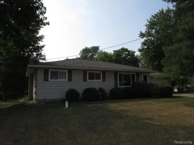 319 Sherman Court, Ortonville, MI 48462 - #1