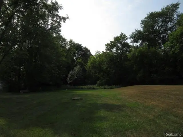 319 Sherman Court, Ortonville, MI 48462 - #3