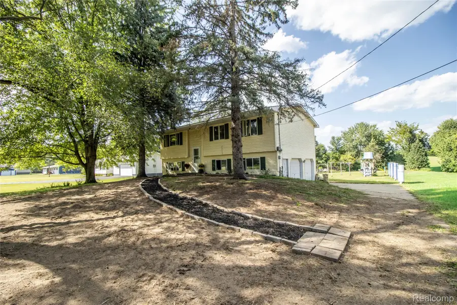 10340 Farrand Road, Montrose, MI 48457 - #3