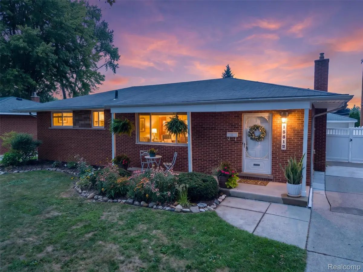 15512 Bainbridge Street, Livonia, MI 48154 - #1