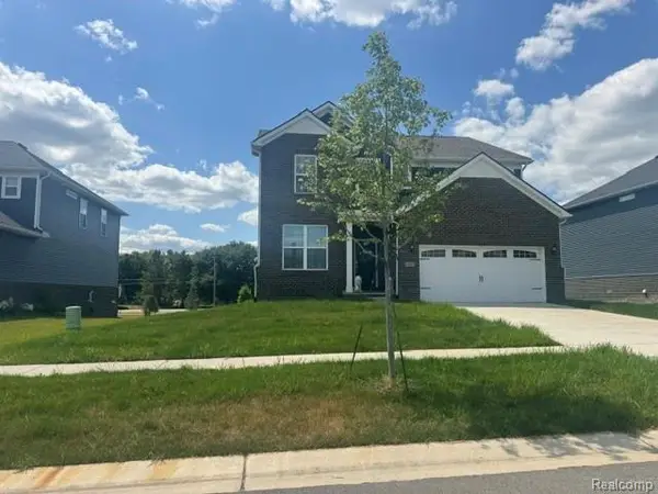 2882 Trillium Hills Drive, CommerceTwp, MI 48382
